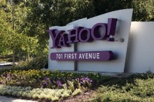 Yahoo, the No. 2 search engine in terms of American queries, has launched a new design for its image search page.