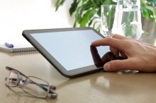 ComScore reported that tablet users are avid consumers of news, which can inform content marketing strategies.